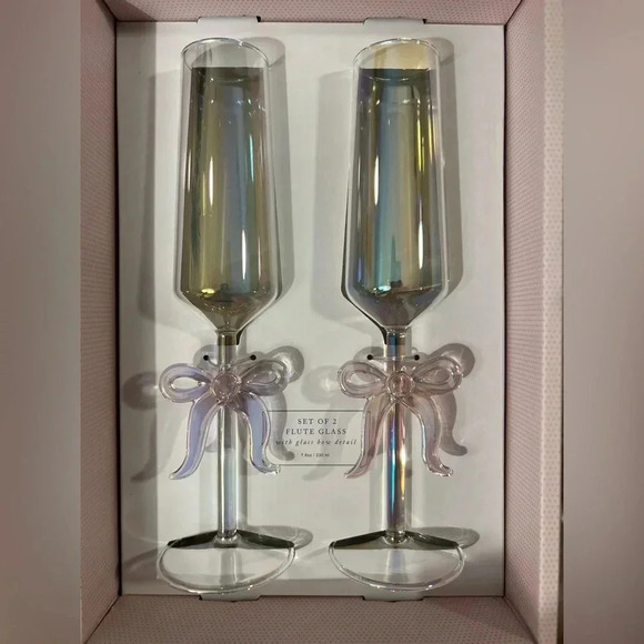 Cupcakes and Cashmere Iridescent Champagne Flute Wine Glass Set - Set of… - Picture 3 of 7